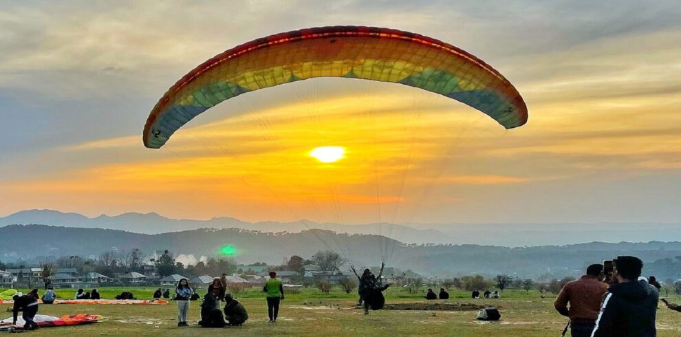 Trekking Camping & Paragliding in Bir Billing